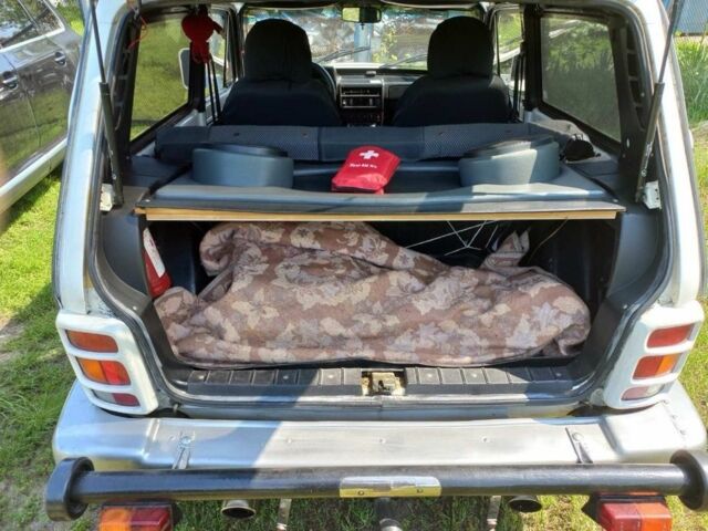 Белый ВАЗ 21213 Niva, объемом двигателя 1.6 л и пробегом 206 тыс. км за 3500 $, фото 5 на Automoto.ua