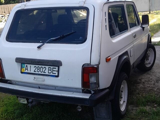 Белый ВАЗ 21213 Niva, объемом двигателя 1 л и пробегом 250 тыс. км за 50000 $, фото 3 на Automoto.ua