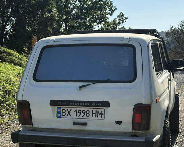 Білий ВАЗ 21213 Niva, об'ємом двигуна 1.57 л та пробігом 150 тис. км за 2300 $, фото 2 на Automoto.ua