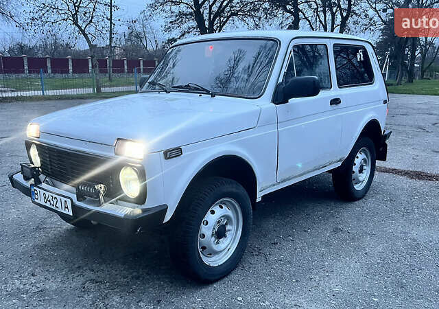 Білий ВАЗ 21213 Niva, об'ємом двигуна 1.7 л та пробігом 107 тис. км за 1800 $, фото 1 на Automoto.ua
