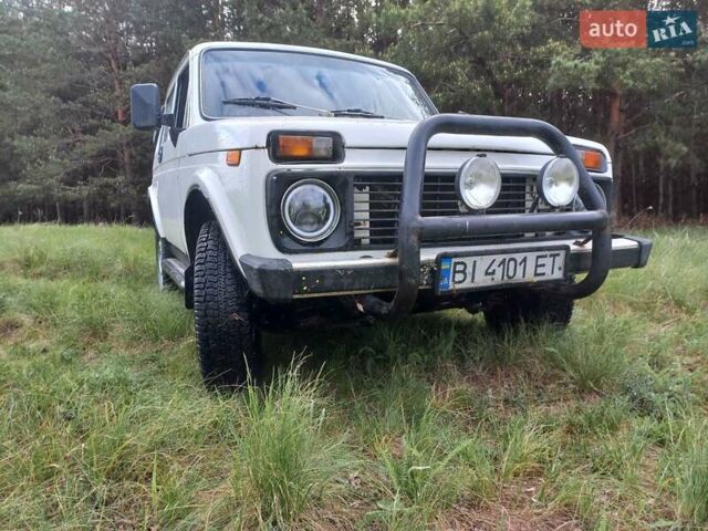 Белый ВАЗ 21213 Niva, объемом двигателя 1.6 л и пробегом 260 тыс. км за 2100 $, фото 6 на Automoto.ua