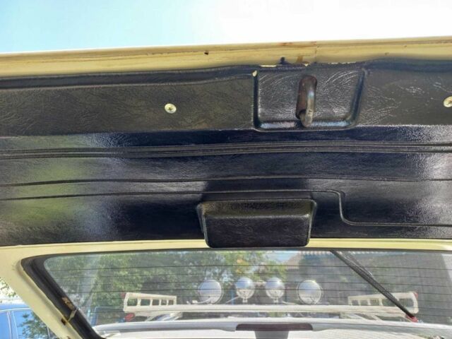 Белый ВАЗ 21213 Niva, объемом двигателя 1.6 л и пробегом 206 тыс. км за 3500 $, фото 6 на Automoto.ua