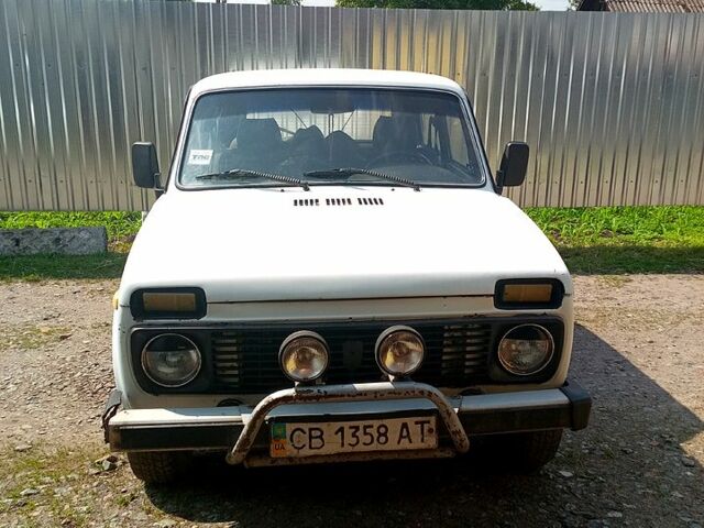 Белый ВАЗ 21213 Niva, объемом двигателя 1.7 л и пробегом 100 тыс. км за 1190 $, фото 4 на Automoto.ua