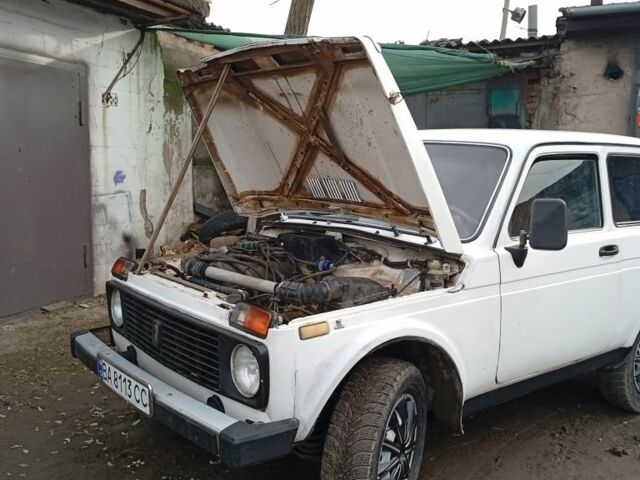 Білий ВАЗ 21213 Niva, об'ємом двигуна 2 л та пробігом 100 тис. км за 2400 $, фото 3 на Automoto.ua