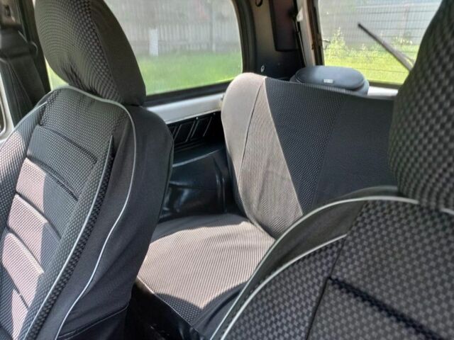 Белый ВАЗ 21213 Niva, объемом двигателя 1.6 л и пробегом 206 тыс. км за 3500 $, фото 7 на Automoto.ua