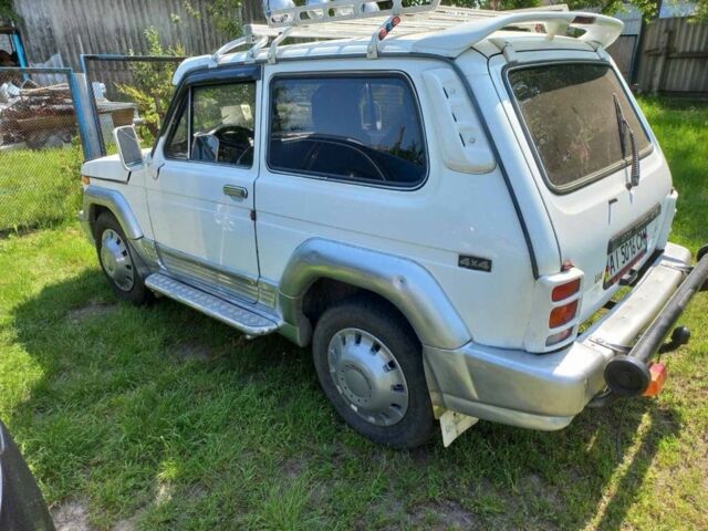 Белый ВАЗ 21213 Niva, объемом двигателя 1.6 л и пробегом 206 тыс. км за 3500 $, фото 1 на Automoto.ua
