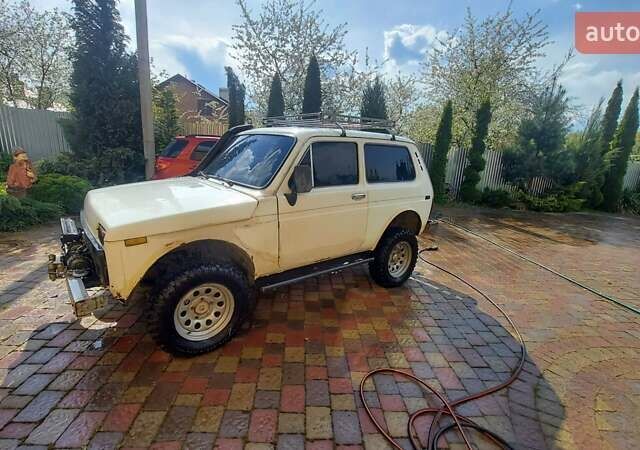 Білий ВАЗ 21213 Niva, об'ємом двигуна 1.7 л та пробігом 95 тис. км за 3000 $, фото 7 на Automoto.ua