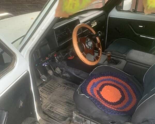 Белый ВАЗ 21213 Niva, объемом двигателя 1.7 л и пробегом 125 тыс. км за 2900 $, фото 1 на Automoto.ua