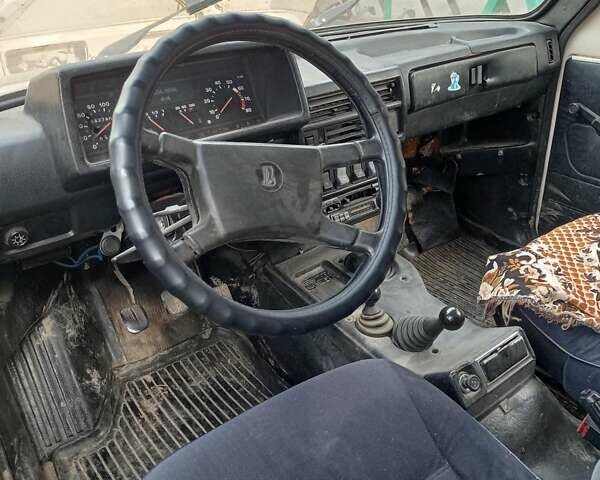Белый ВАЗ 21213 Niva, объемом двигателя 1.7 л и пробегом 142 тыс. км за 1400 $, фото 13 на Automoto.ua