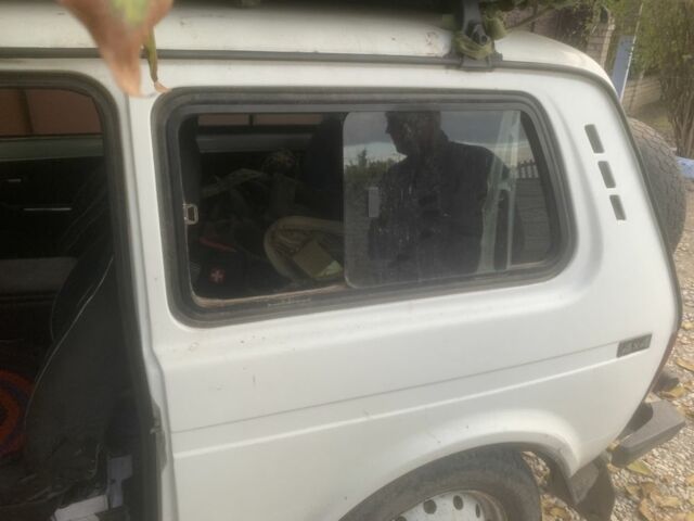 Білий ВАЗ 21213 Niva, об'ємом двигуна 1.7 л та пробігом 125 тис. км за 2900 $, фото 3 на Automoto.ua