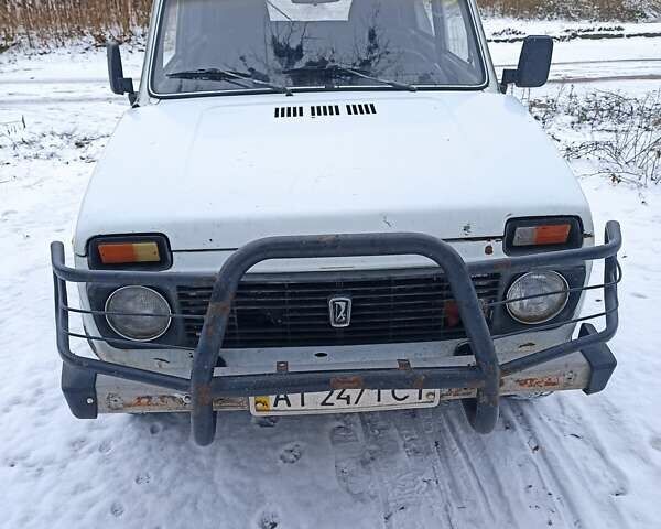 Белый ВАЗ 21213 Niva, объемом двигателя 0 л и пробегом 250 тыс. км за 3200 $, фото 6 на Automoto.ua