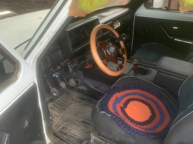 Білий ВАЗ 21213 Niva, об'ємом двигуна 1.7 л та пробігом 125 тис. км за 2900 $, фото 2 на Automoto.ua