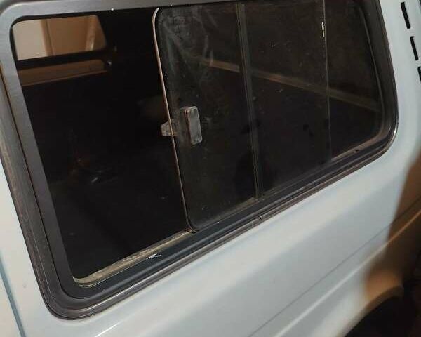Белый ВАЗ 21213 Niva, объемом двигателя 1.7 л и пробегом 55 тыс. км за 2900 $, фото 3 на Automoto.ua