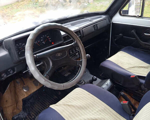 Белый ВАЗ 21213 Niva, объемом двигателя 1.6 л и пробегом 160 тыс. км за 1700 $, фото 9 на Automoto.ua