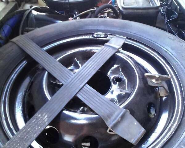 Белый ВАЗ 21213 Niva, объемом двигателя 1.6 л и пробегом 170 тыс. км за 3000 $, фото 3 на Automoto.ua