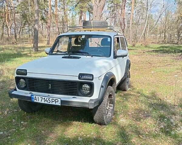 Белый ВАЗ 21213 Niva, объемом двигателя 1.6 л и пробегом 170 тыс. км за 3000 $, фото 21 на Automoto.ua