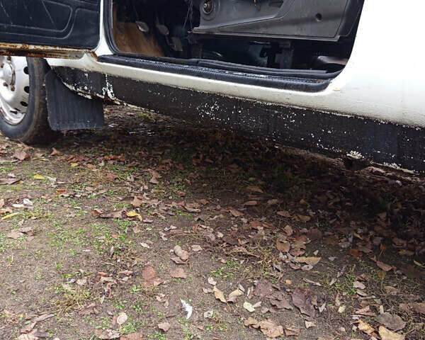 Белый ВАЗ 21213 Niva, объемом двигателя 1.6 л и пробегом 160 тыс. км за 1700 $, фото 15 на Automoto.ua