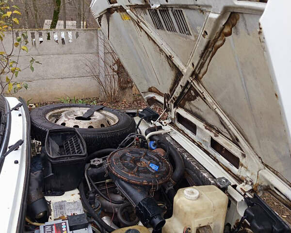 Белый ВАЗ 21213 Niva, объемом двигателя 1.6 л и пробегом 160 тыс. км за 1700 $, фото 8 на Automoto.ua