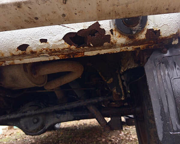 Белый ВАЗ 21213 Niva, объемом двигателя 1.6 л и пробегом 160 тыс. км за 1700 $, фото 13 на Automoto.ua