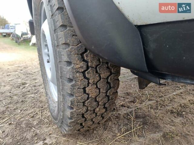 Белый ВАЗ 21213 Niva, объемом двигателя 1.7 л и пробегом 120 тыс. км за 2500 $, фото 3 на Automoto.ua