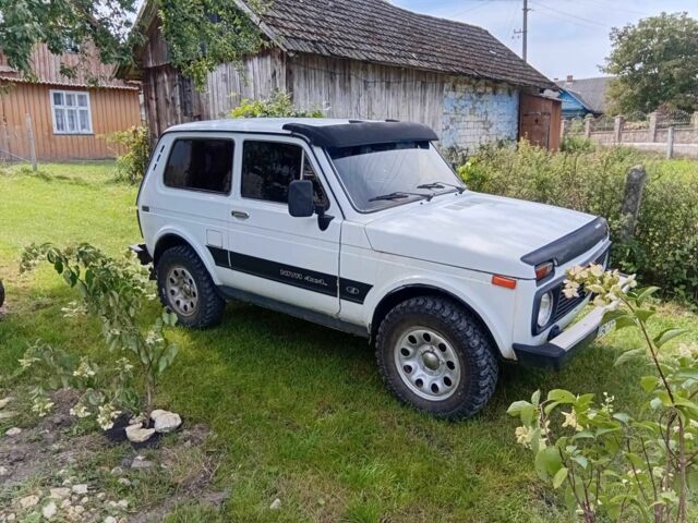 Белый ВАЗ 21213 Niva, объемом двигателя 1.7 л и пробегом 2 тыс. км за 2200 $, фото 2 на Automoto.ua