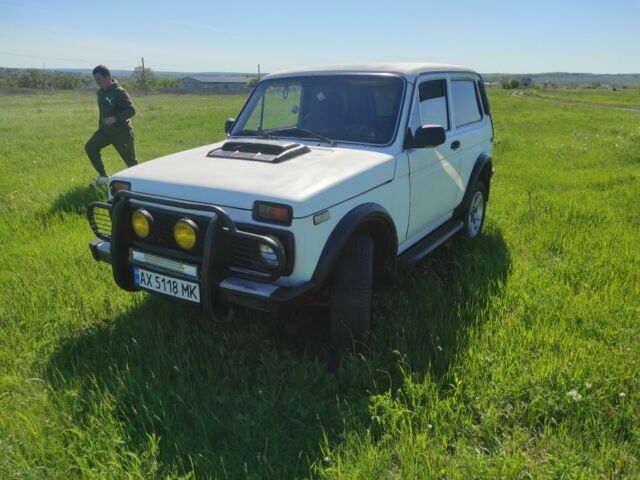 Білий ВАЗ 21213 Niva, об'ємом двигуна 0 л та пробігом 83 тис. км за 2900 $, фото 2 на Automoto.ua