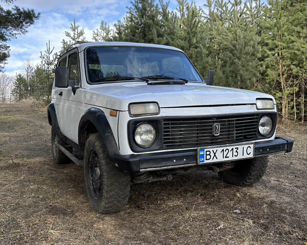 Белый ВАЗ 21213 Niva, объемом двигателя 1.7 л и пробегом 230 тыс. км за 2500 $, фото 13 на Automoto.ua