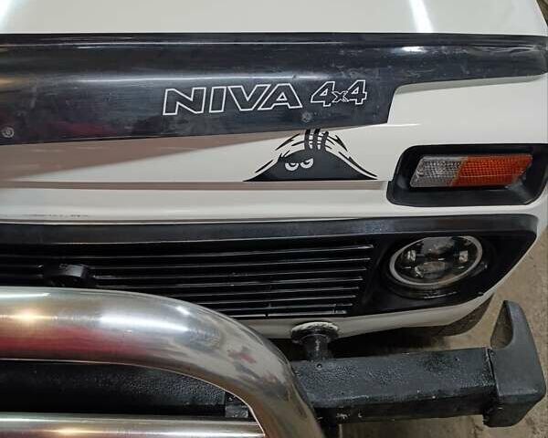 Белый ВАЗ 21213 Niva, объемом двигателя 1.7 л и пробегом 100 тыс. км за 2700 $, фото 33 на Automoto.ua
