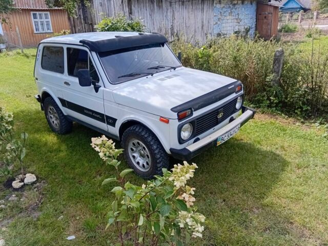 Білий ВАЗ 21213 Niva, об'ємом двигуна 1.7 л та пробігом 120 тис. км за 2300 $, фото 6 на Automoto.ua