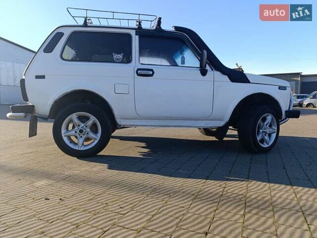 Белый ВАЗ 21213 Niva, объемом двигателя 1.7 л и пробегом 100 тыс. км за 2700 $, фото 9 на Automoto.ua