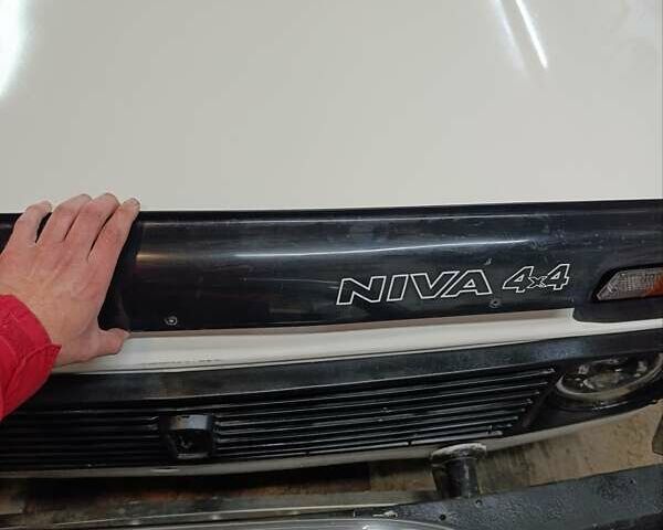 Белый ВАЗ 21213 Niva, объемом двигателя 1.7 л и пробегом 100 тыс. км за 2700 $, фото 34 на Automoto.ua
