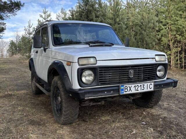 Белый ВАЗ 21213 Niva, объемом двигателя 1.7 л и пробегом 230 тыс. км за 2500 $, фото 10 на Automoto.ua