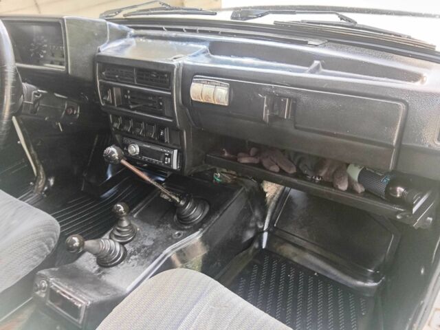Белый ВАЗ 21213 Niva, объемом двигателя 1.7 л и пробегом 2 тыс. км за 2200 $, фото 10 на Automoto.ua