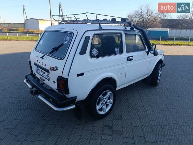 Белый ВАЗ 21213 Niva, объемом двигателя 1.7 л и пробегом 100 тыс. км за 2700 $, фото 14 на Automoto.ua