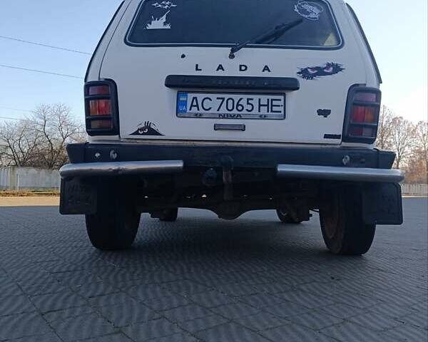 Белый ВАЗ 21213 Niva, объемом двигателя 1.7 л и пробегом 100 тыс. км за 2700 $, фото 24 на Automoto.ua