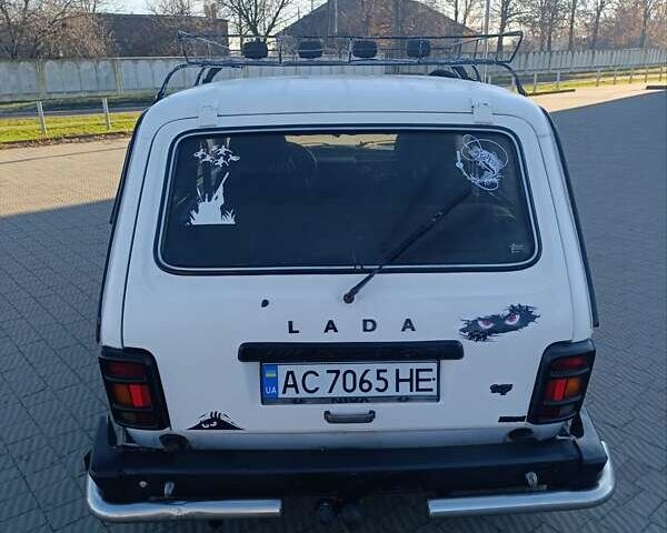 Белый ВАЗ 21213 Niva, объемом двигателя 1.7 л и пробегом 100 тыс. км за 2700 $, фото 5 на Automoto.ua