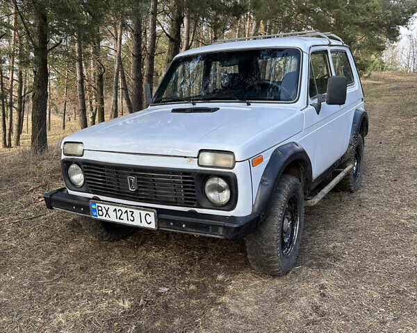 Белый ВАЗ 21213 Niva, объемом двигателя 1.7 л и пробегом 230 тыс. км за 2500 $, фото 14 на Automoto.ua