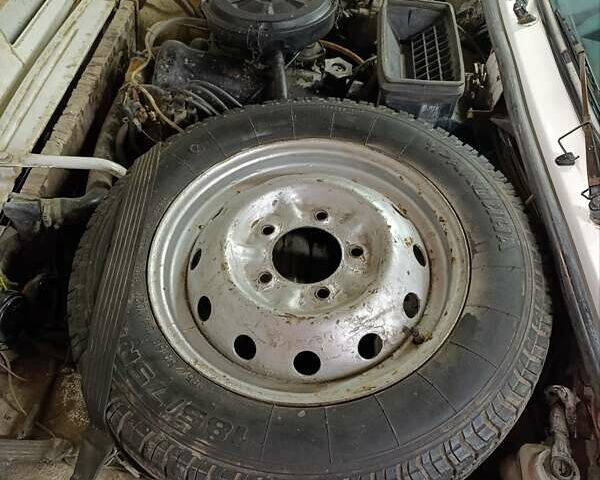 Белый ВАЗ 21213 Niva, объемом двигателя 1.7 л и пробегом 100 тыс. км за 2700 $, фото 28 на Automoto.ua