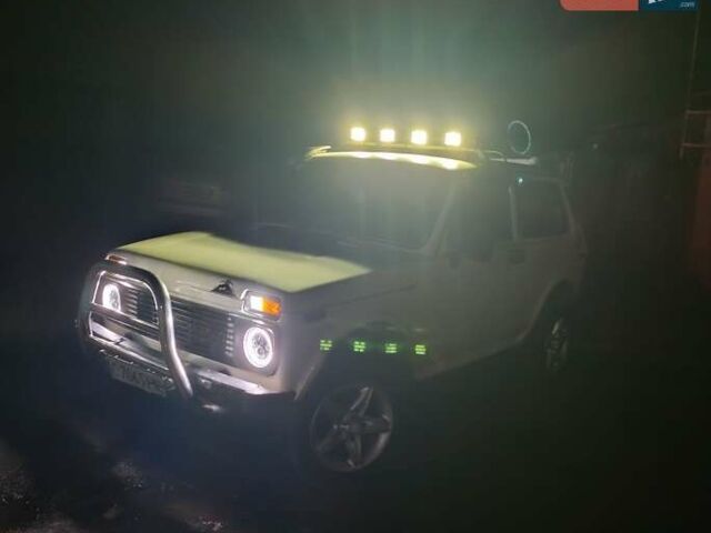 Белый ВАЗ 21213 Niva, объемом двигателя 1.7 л и пробегом 100 тыс. км за 2700 $, фото 41 на Automoto.ua