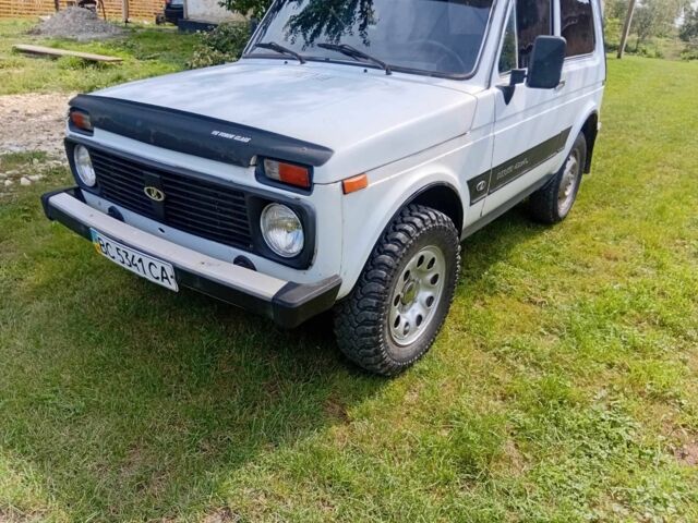 Белый ВАЗ 21213 Niva, объемом двигателя 1.7 л и пробегом 2 тыс. км за 2200 $, фото 8 на Automoto.ua