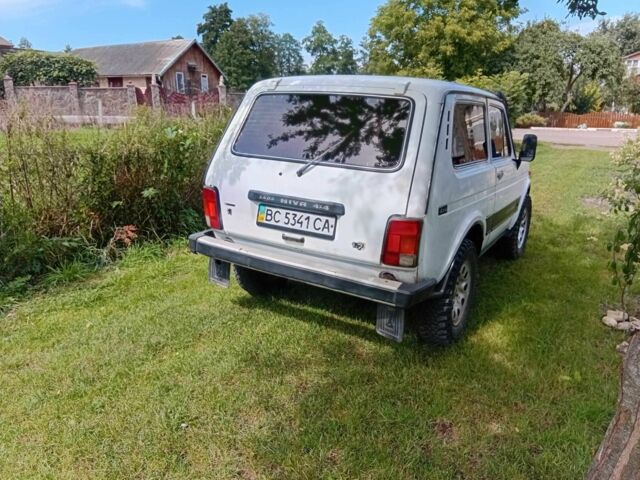 Белый ВАЗ 21213 Niva, объемом двигателя 1.7 л и пробегом 2 тыс. км за 2200 $, фото 4 на Automoto.ua