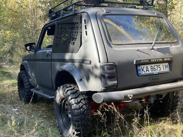 Білий ВАЗ 21213 Niva, об'ємом двигуна 1.7 л та пробігом 200 тис. км за 11652 $, фото 3 на Automoto.ua