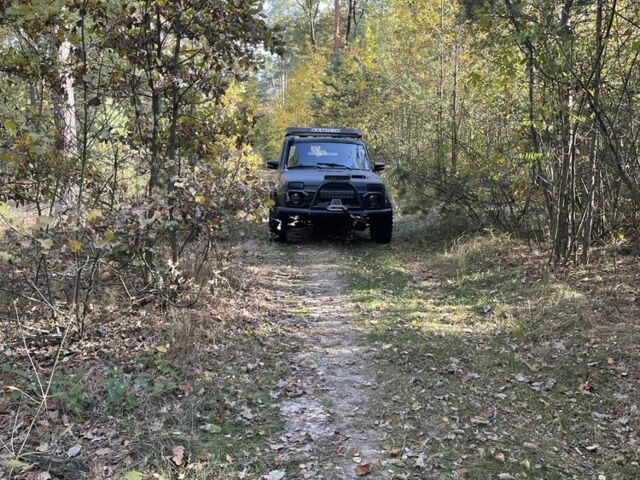 Білий ВАЗ 21213 Niva, об'ємом двигуна 1.7 л та пробігом 200 тис. км за 11652 $, фото 2 на Automoto.ua