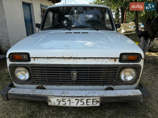 Белый ВАЗ 21213 Niva, объемом двигателя 1.7 л и пробегом 391 тыс. км за 1200 $, фото 2 на Automoto.ua