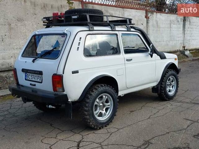 Белый ВАЗ 21213 Niva, объемом двигателя 1.7 л и пробегом 164 тыс. км за 5500 $, фото 8 на Automoto.ua