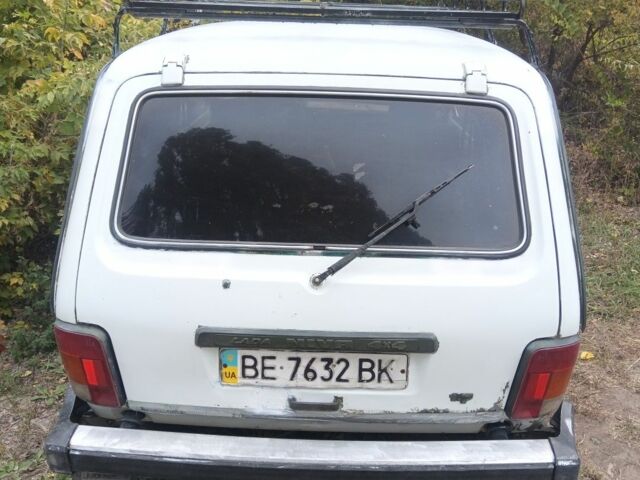 Белый ВАЗ 21213 Niva, объемом двигателя 1.7 л и пробегом 300 тыс. км за 1662 $, фото 2 на Automoto.ua