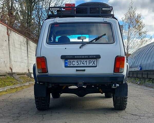 Белый ВАЗ 21213 Niva, объемом двигателя 1.7 л и пробегом 164 тыс. км за 5500 $, фото 19 на Automoto.ua