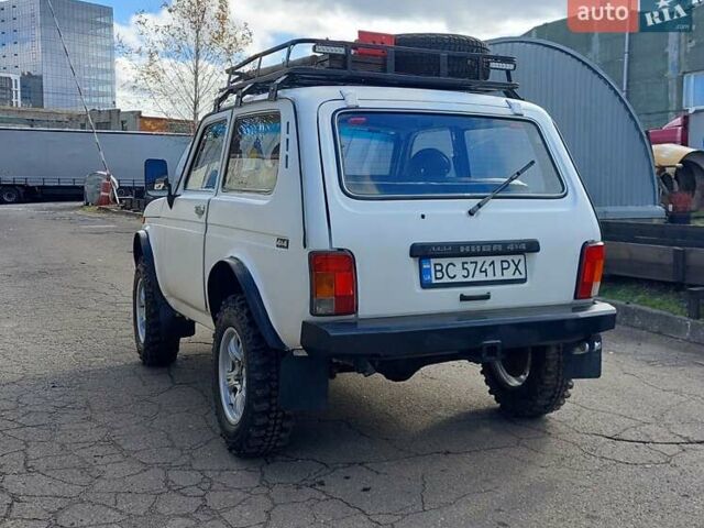 Белый ВАЗ 21213 Niva, объемом двигателя 1.7 л и пробегом 164 тыс. км за 5500 $, фото 9 на Automoto.ua