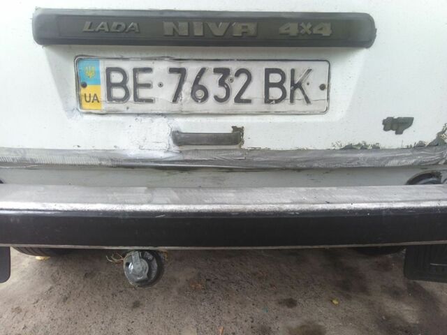 Белый ВАЗ 21213 Niva, объемом двигателя 1.7 л и пробегом 300 тыс. км за 1662 $, фото 10 на Automoto.ua