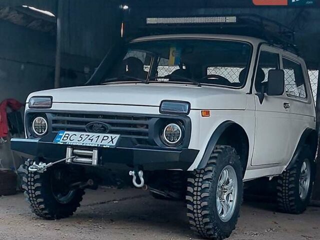 Белый ВАЗ 21213 Niva, объемом двигателя 1.7 л и пробегом 164 тыс. км за 5500 $, фото 10 на Automoto.ua